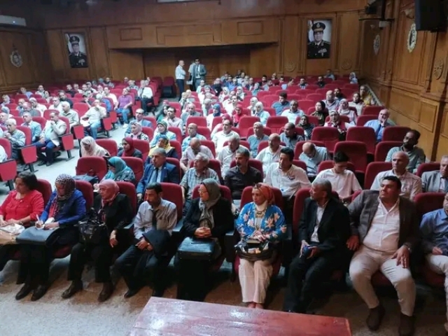 سلومة يجتمع مع أصحاب المدارس الخاصة بإدارات الجيزة 